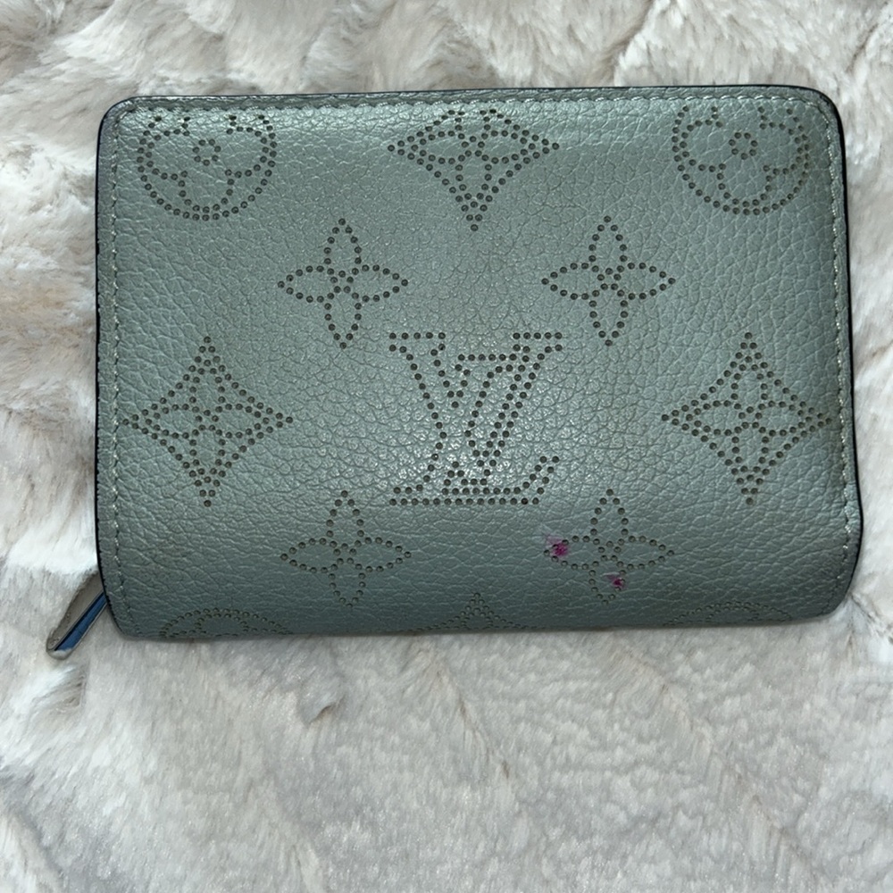Louis Vuitton Claire blue green compact Mahina wallet - Picture 6 of 12